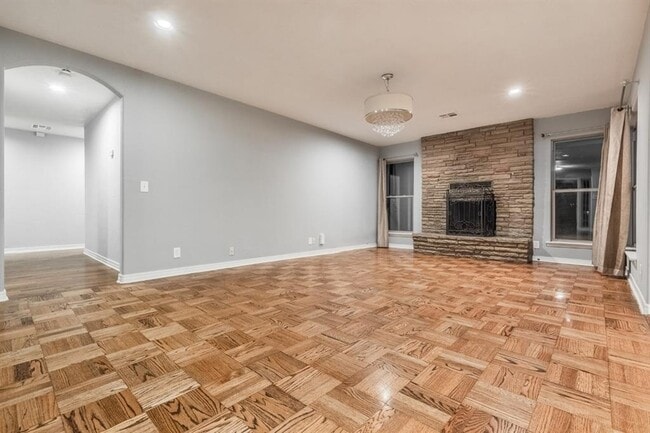 Photo - 1906 Dorchester Dr