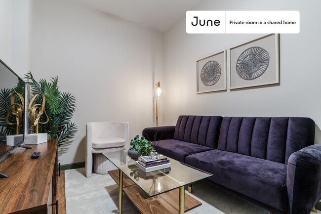 Room in Shared 3 bed/1 bath home in Chinatown