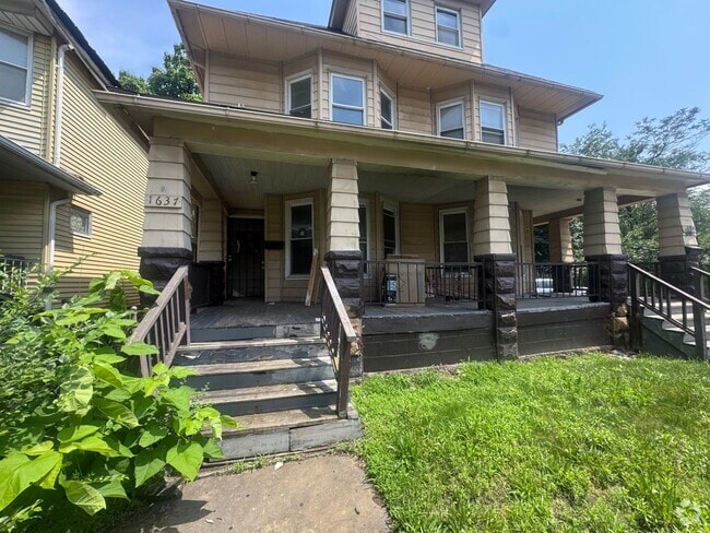 Building Photo - 1637 Holyrood Rd Unit 1637 Rental