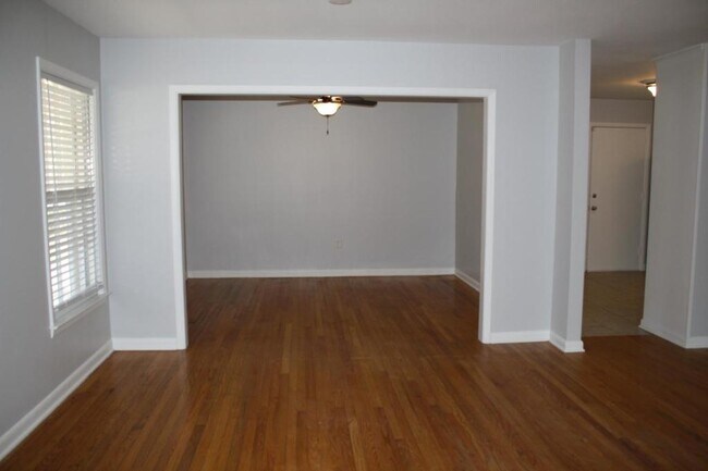 Photo - 306 Susan Dr