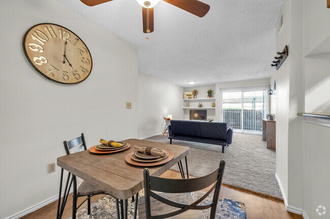 1 BR, 1 BA, 718 SF. - Dining Room