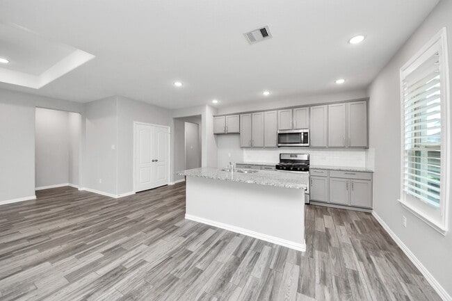 Photo - 31215 Whitfield Ct