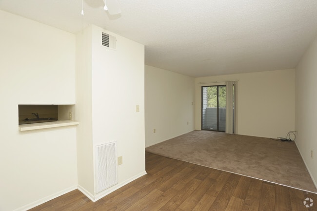 1br dining/den