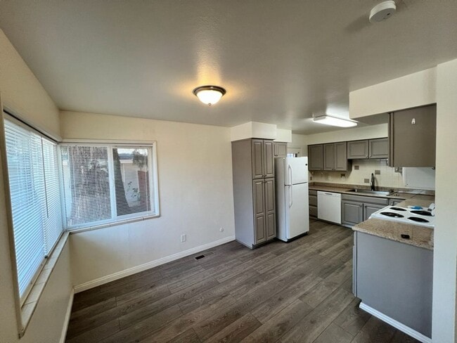 Photo - <b> Two Bedrooms Duplex near Pyramid and McCarran<br><br> Unit 900 Tyler Way Sparks NV 89431