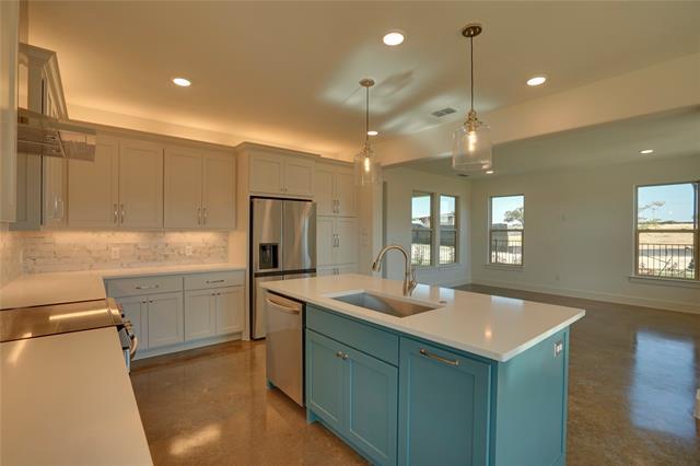 Photo - 300 Red Bird Ln