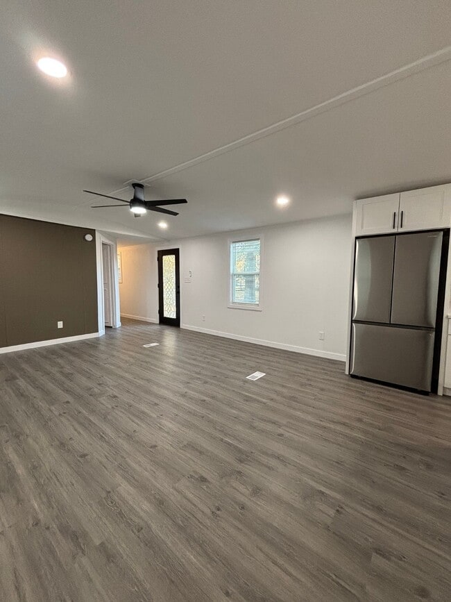 Photo - 19856 Old Hwy 105 E