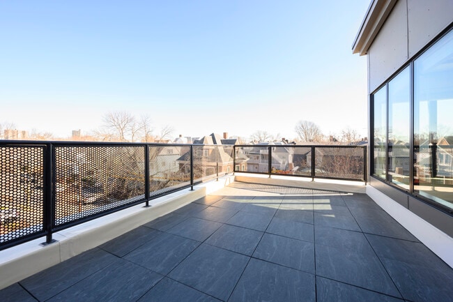Photo - 77 Thorndike St