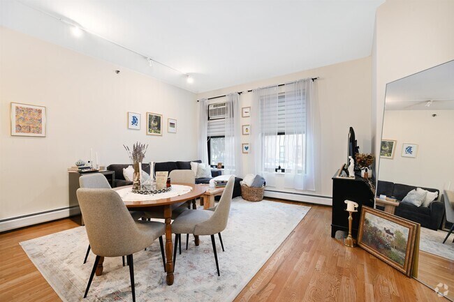 Building Photo - 501 Adams St Unit 1E Rental