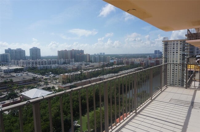 Photo - 210 174th St Unit 1904