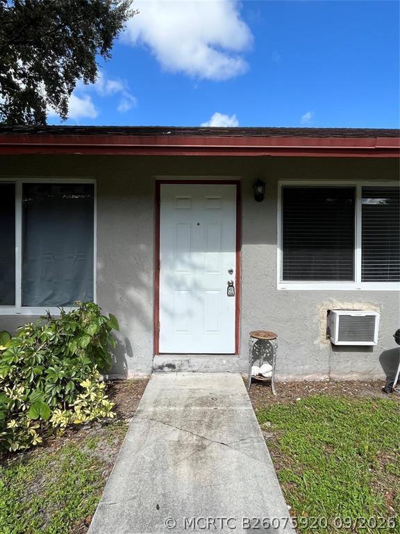 Building Photo - 1760 SW 21st St Unit B