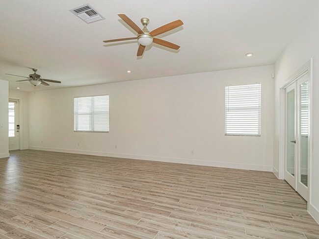 Photo - 11551 SW Viridian Blvd