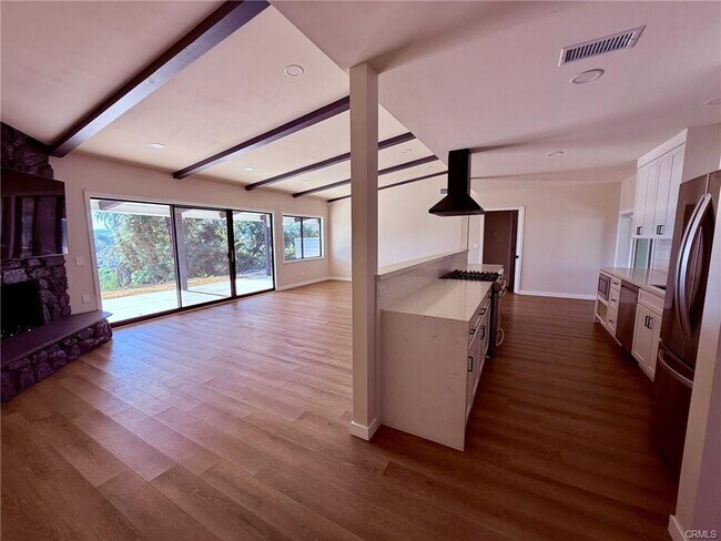 Photo - 4955 Alatar Dr House