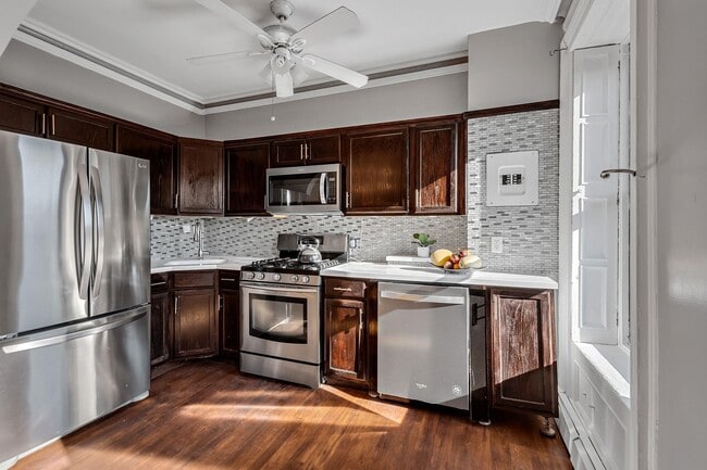 Photo - 544 Bramhall Ave