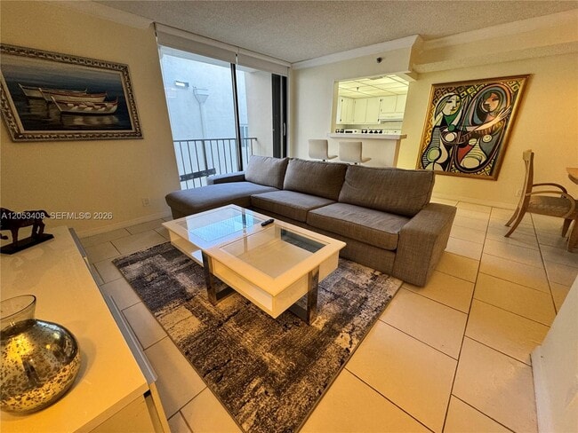 Photo - 2625 Collins Ave Unit 320