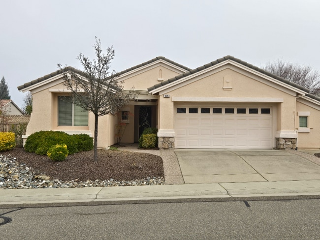 Building Photo - 405 Hopkins Ct