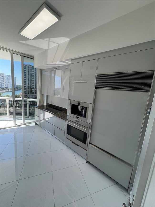 Photo - 15901 Collins Ave Unit 505
