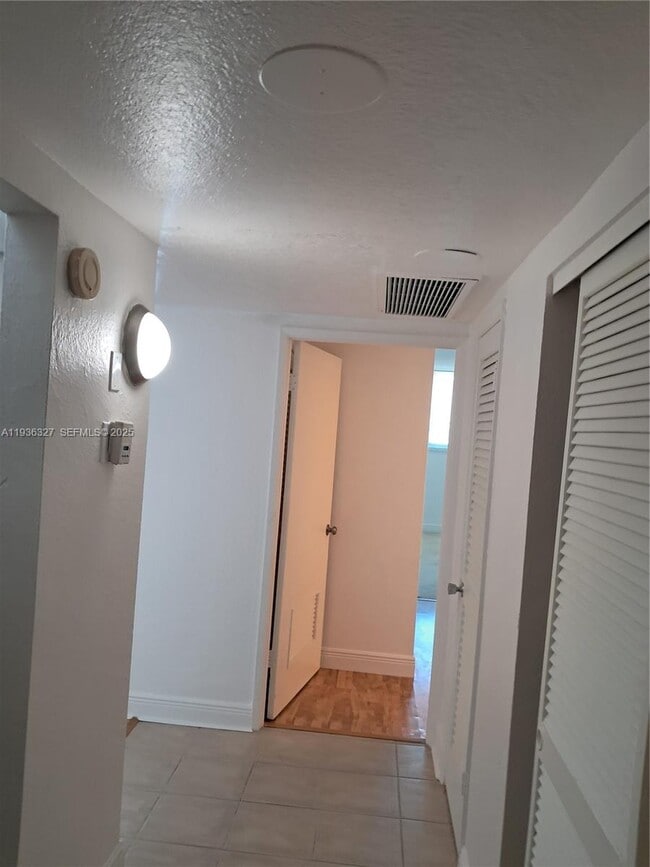 Photo - 19380 Collins Ave Unit 806