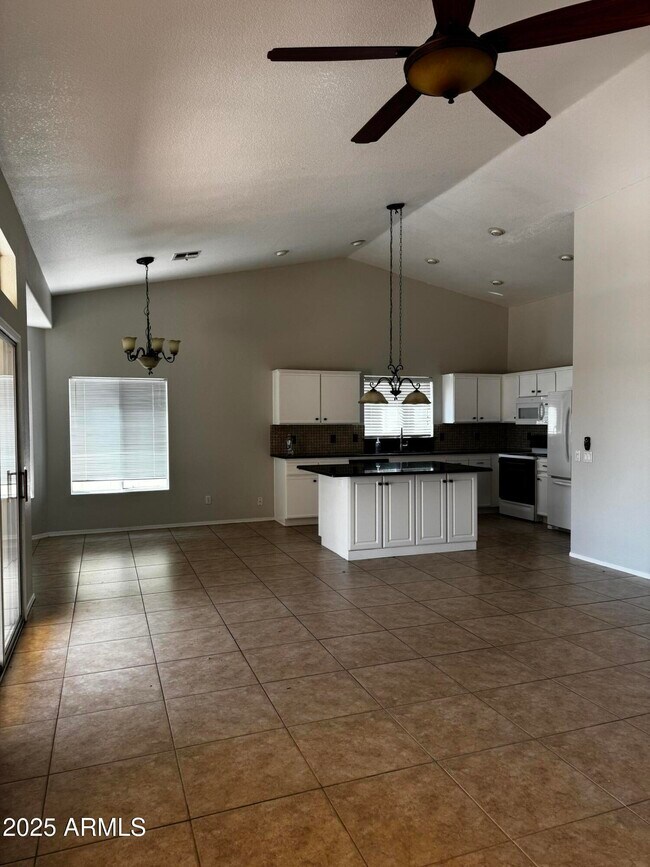 Photo - 15121 W Fairmount Ave