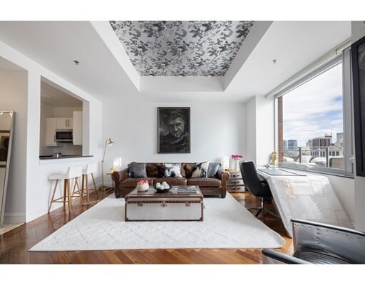 Building Photo - 1 Charles St Unit 1605