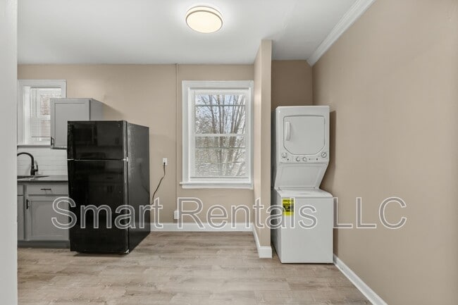 Photo - 4209 Ellenwood Ave