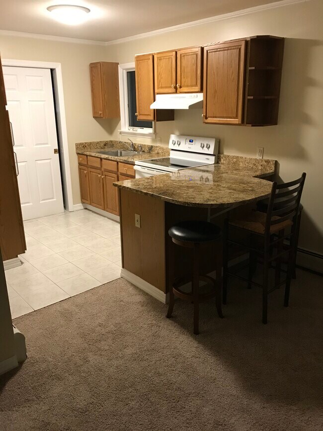 Kitchen - 434 Hillsdale Ave Unit C