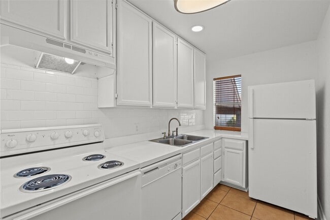 Photo - 8100 Seawall Blvd Unit 360