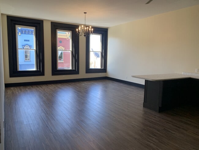 Photo - 103 S Main St