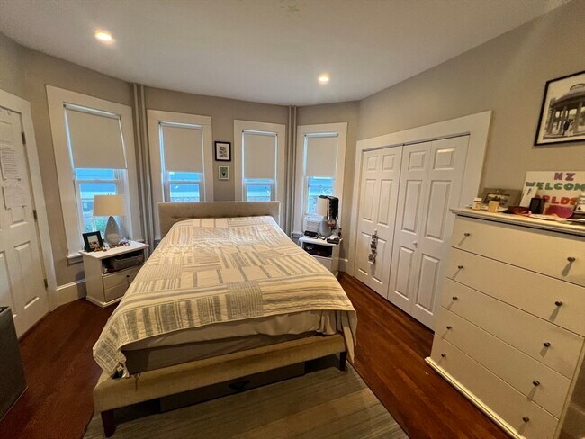 Photo - 68 Day St Unit 1