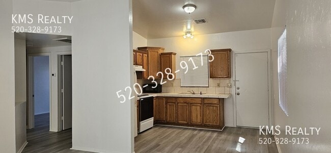 Photo - 1616 N Mohave Ave