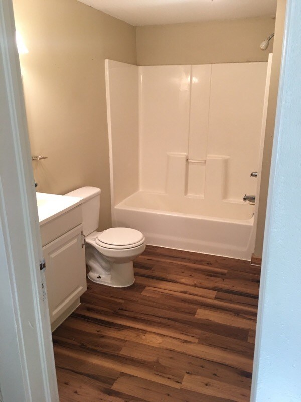 Photo - 330 W 1st St