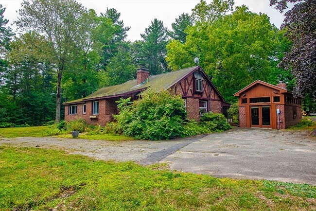 Photo - 998 Bedford Rd