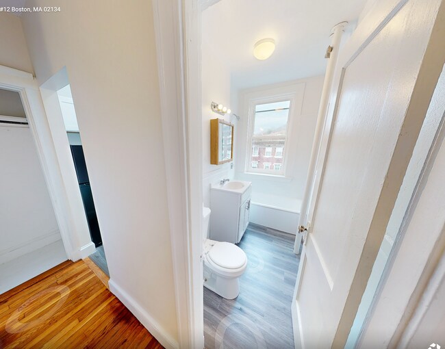 Photo - 136 Columbia St Unit B109