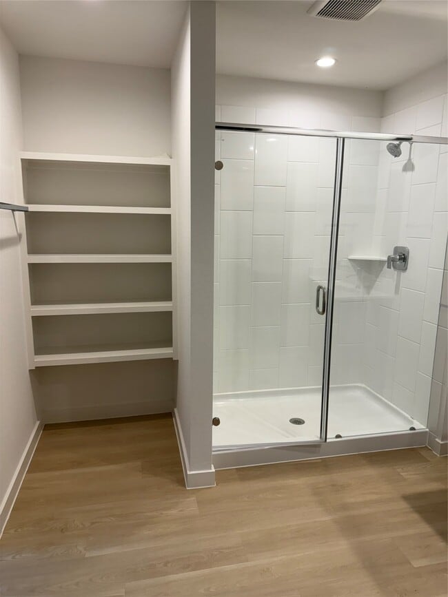 Photo - 1543 Merulana Lane