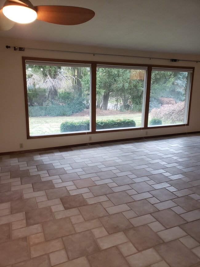 Photo - 1727 E Pinecrest Rd