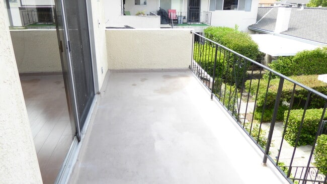 patio - 3140 Neal Ave Unit 4