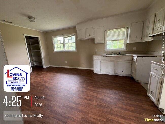 Photo - 714 Winona St