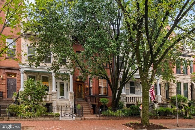 Photo - 1120 East Capitol St NE