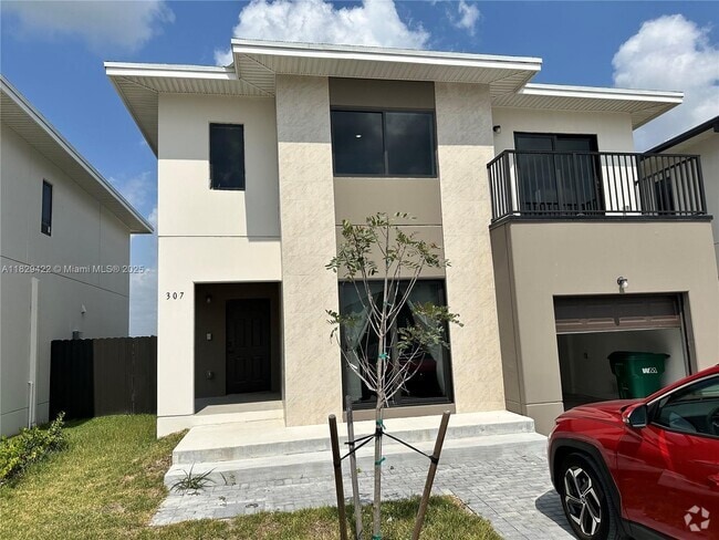 Building Photo - 307 NW 13th Pl Rental