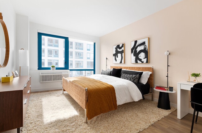 Hamilton Cove apartments — community photo