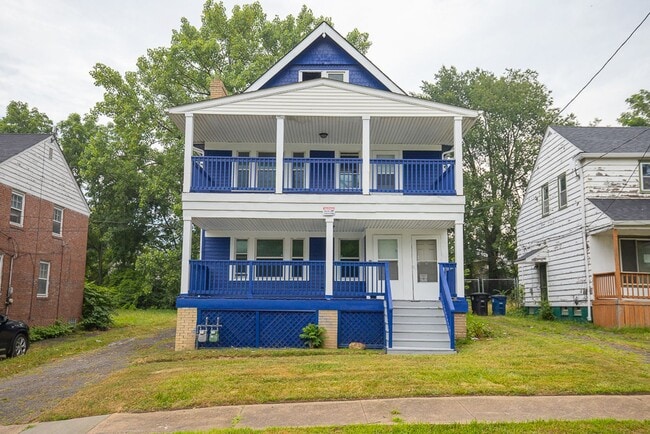 Building Photo - 9505 Sandusky Ave Unit Down