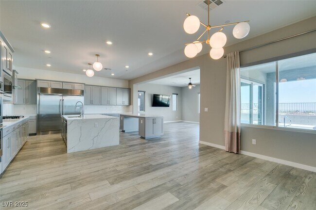 Building Photo - 2162 Sunset Valley St