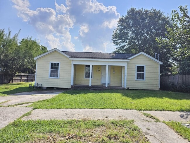 Building Photo - 319 Johnson St Rental