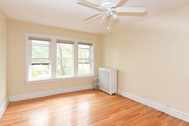 Photo - 3902 W Argyle St Unit A4