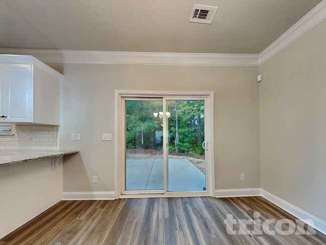 Photo - 124 Swinton Pond Rd