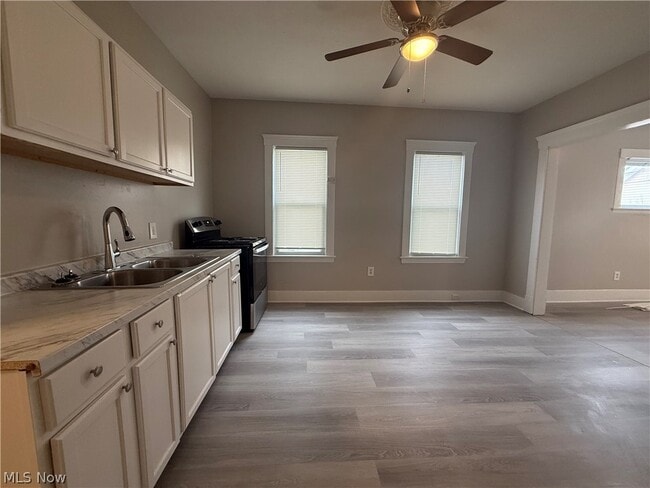 Photo - 8801 Platten Ave Unidad DOWN