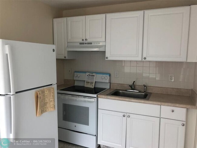 Photo - 709 8th St Unidad B