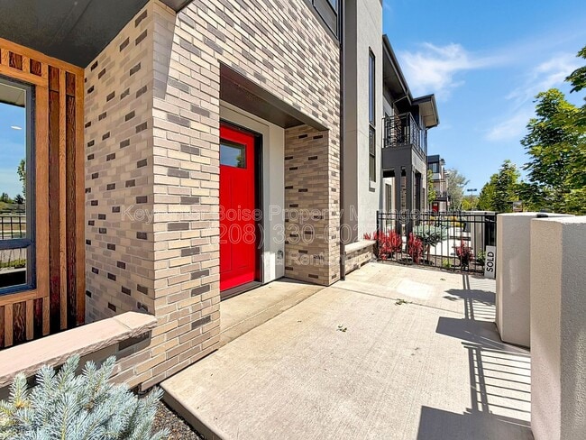 Photo - 373 E Lombard Ln