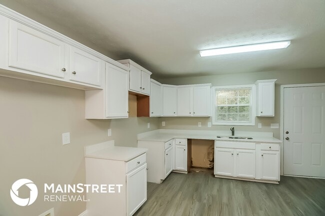 Photo - 2162 Rachael St SE