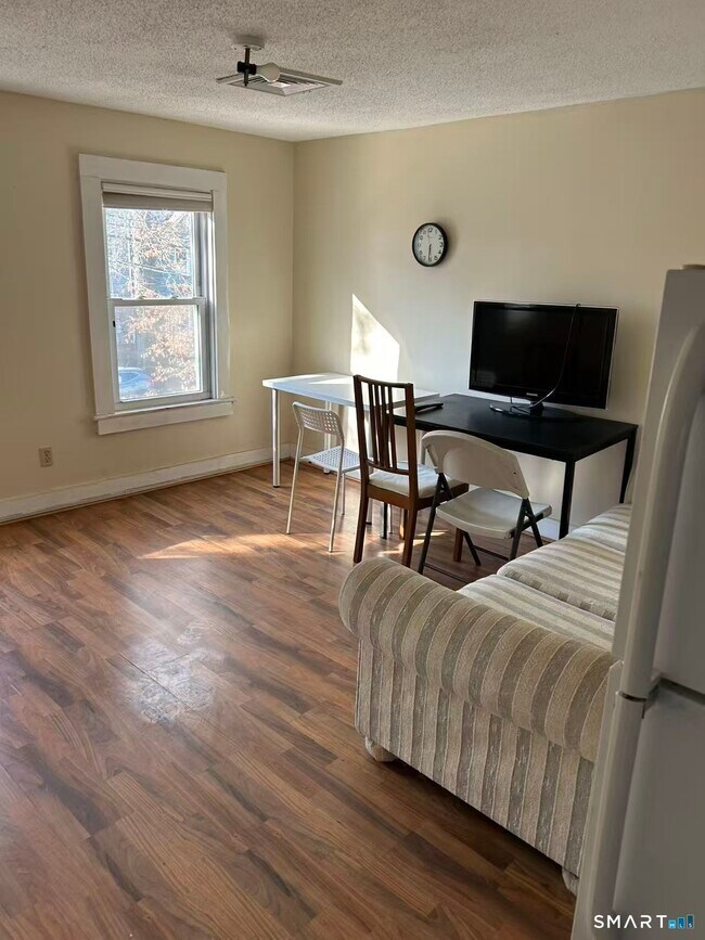 Photo - 47 Edwards St Unit 2