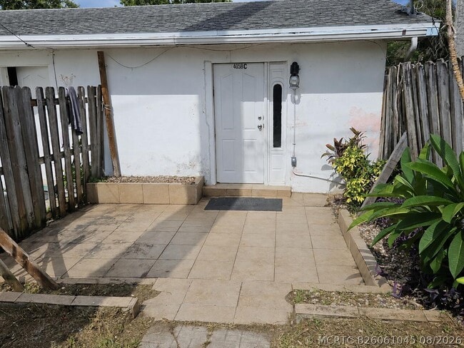 Building Photo - 4058 N US Hwy 1 Unit C